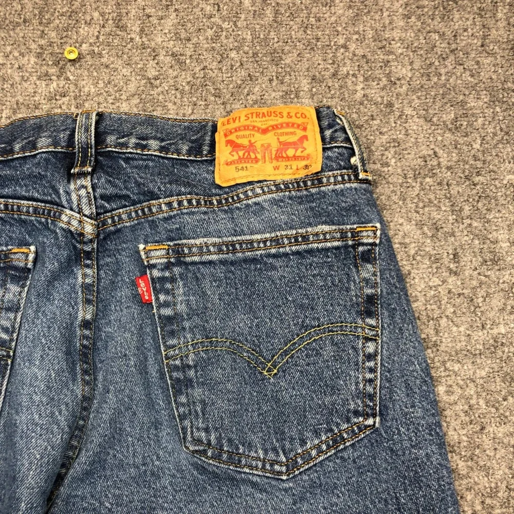 Levis 541 Athletic Taper Mens Blue Distressed Denim Jeans W31 L30